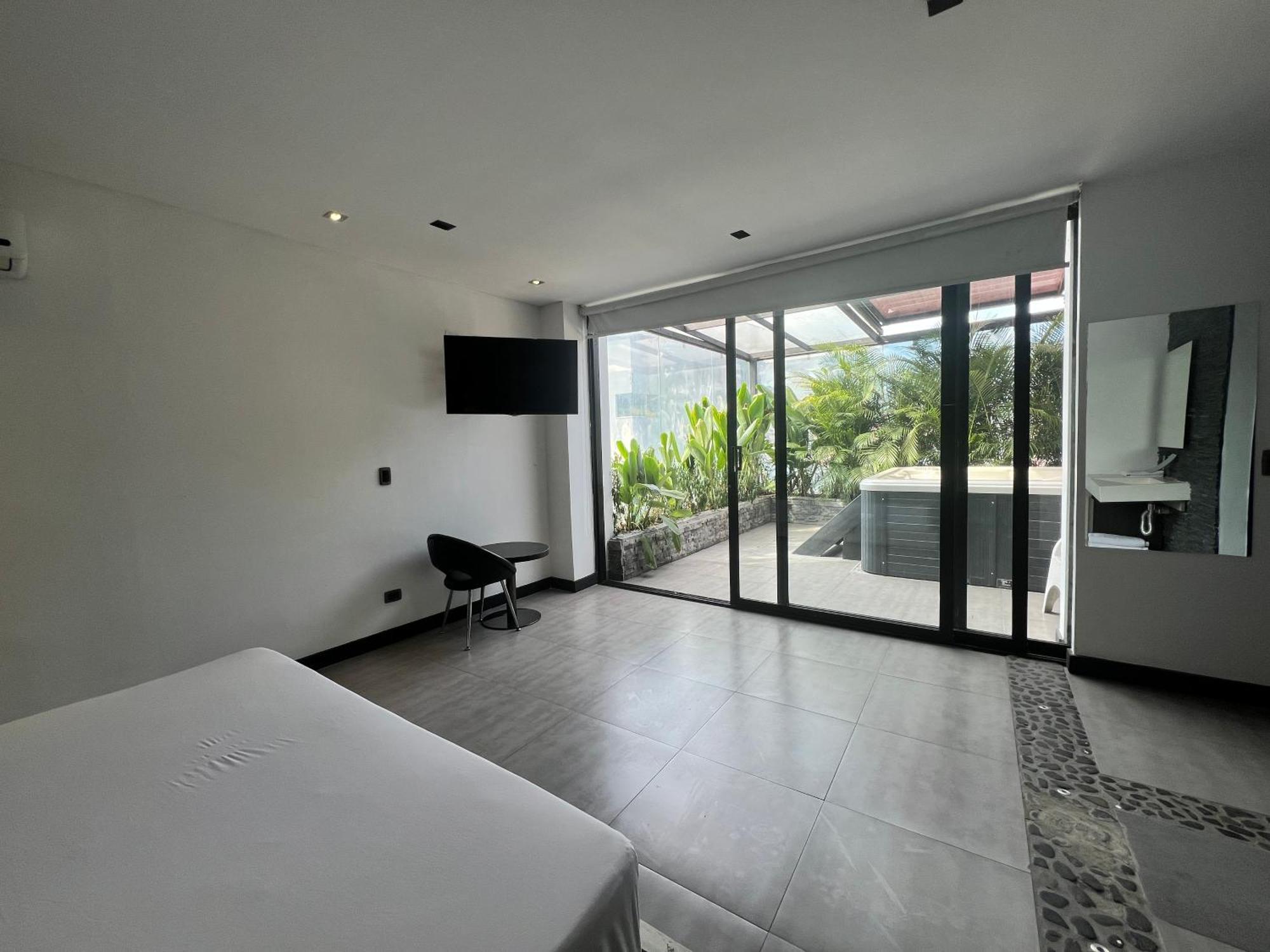 Hotel 47 Medellin Center Bagian luar foto