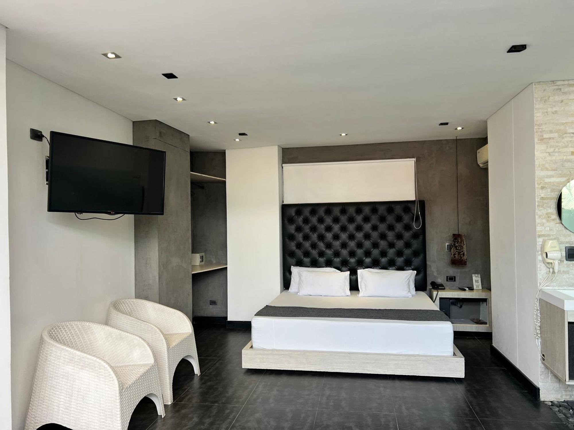 Hotel 47 Medellin Center Bagian luar foto