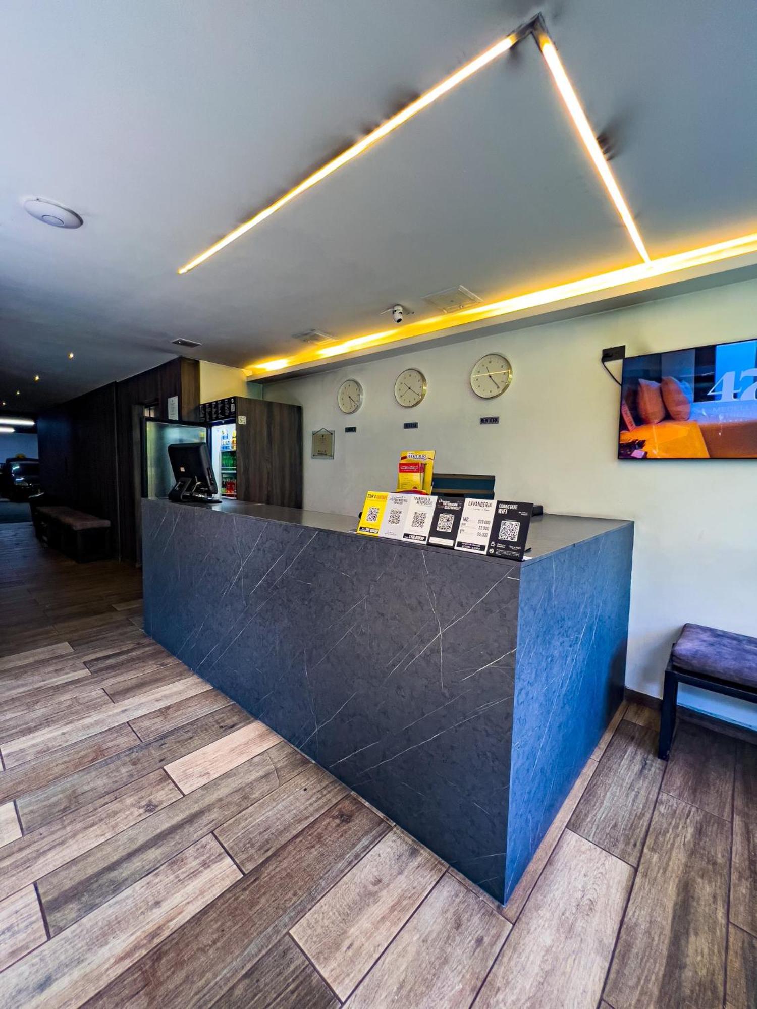 Hotel 47 Medellin Center Bagian luar foto